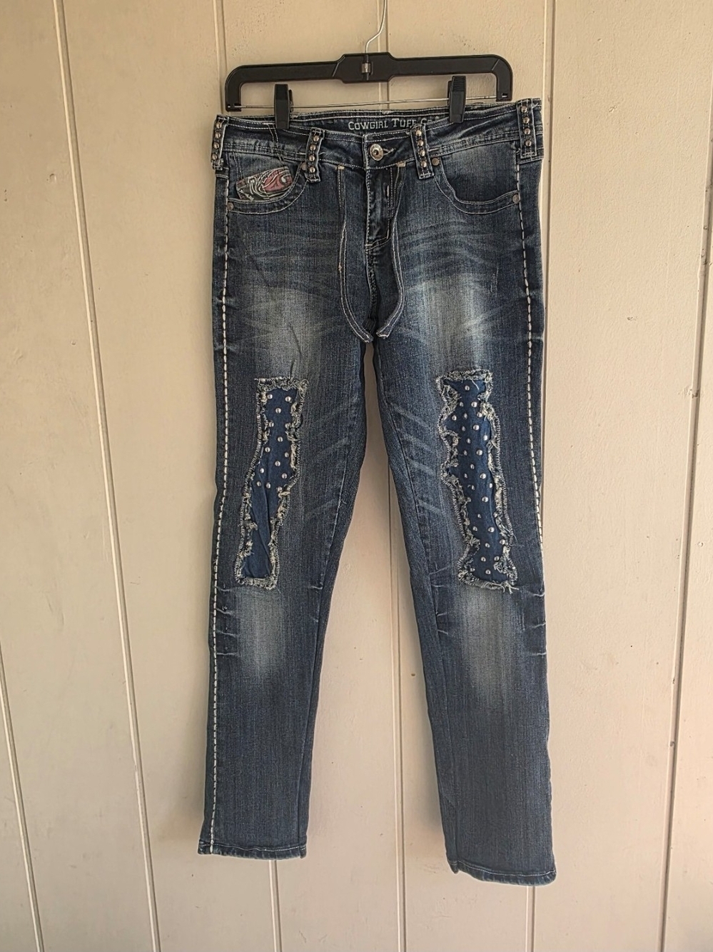 Cowgirl Tuff Women's Distressed Blue Jeans with Studded Patch Details Sz 30